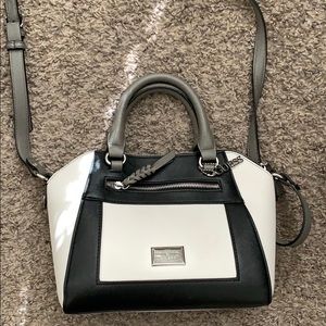 Guess handbag, gently used
